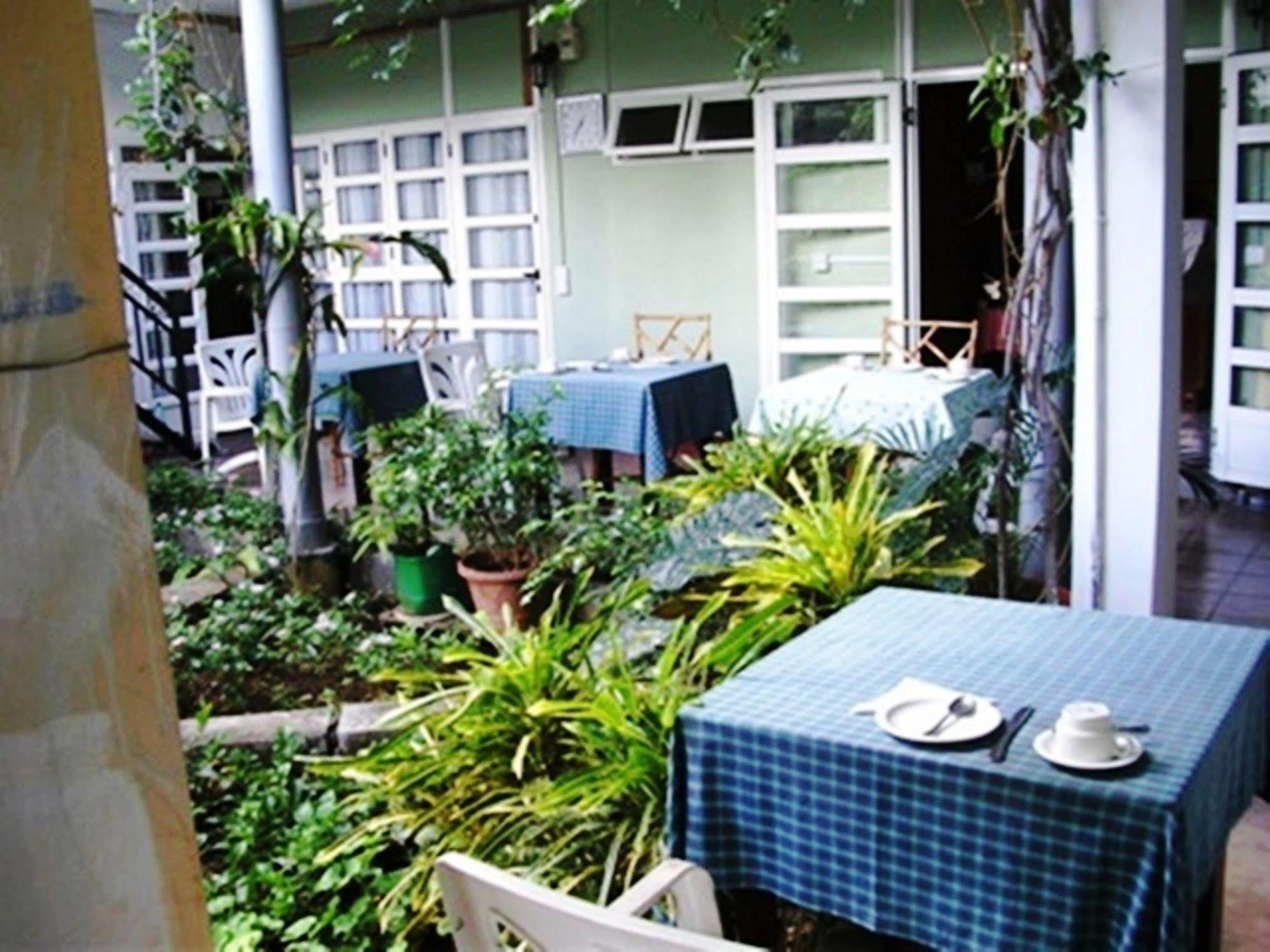 Auberge Le Saladier 마헤보그 외부 사진
