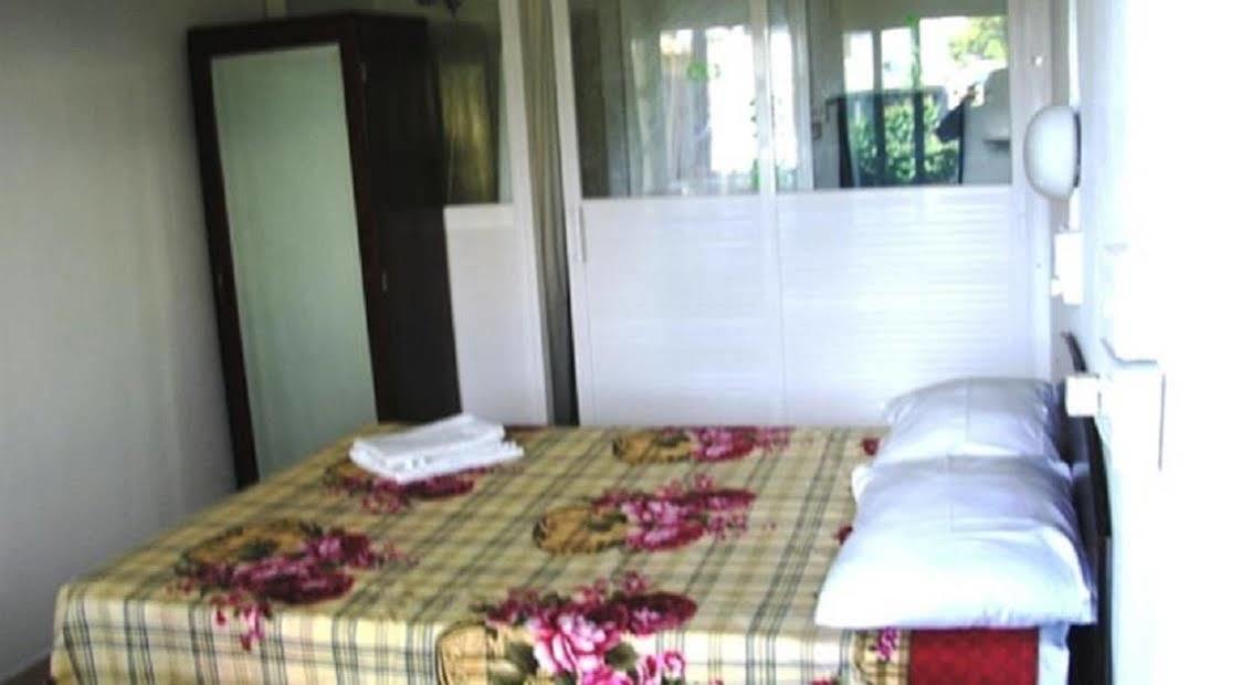 Auberge Le Saladier 마헤보그 외부 사진